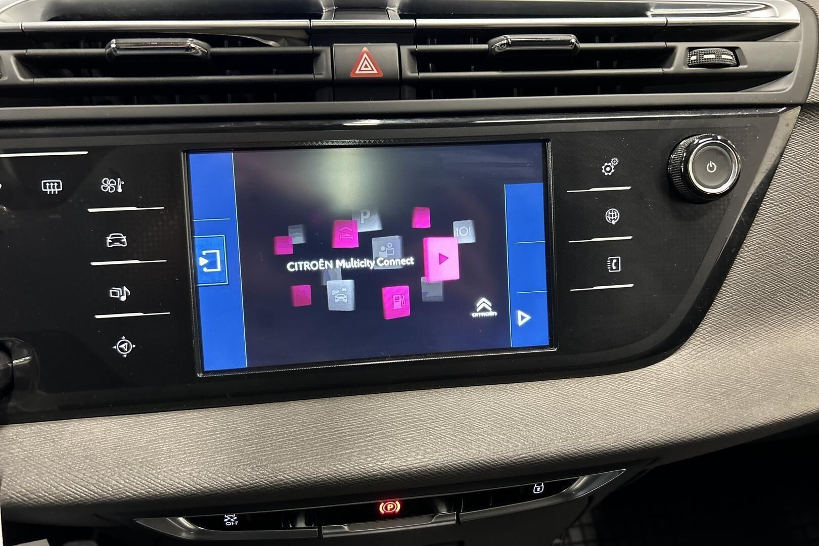 Citroen Grand C4 Picasso iso kuva 17