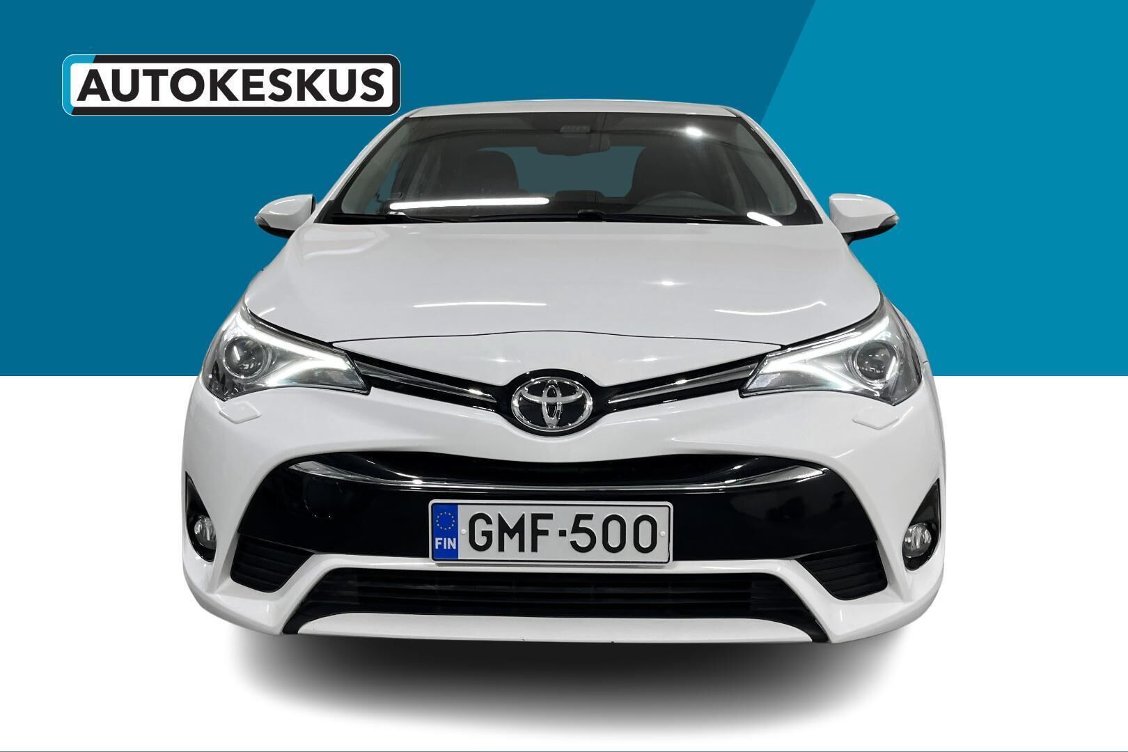 Toyota Avensis iso kuva 2