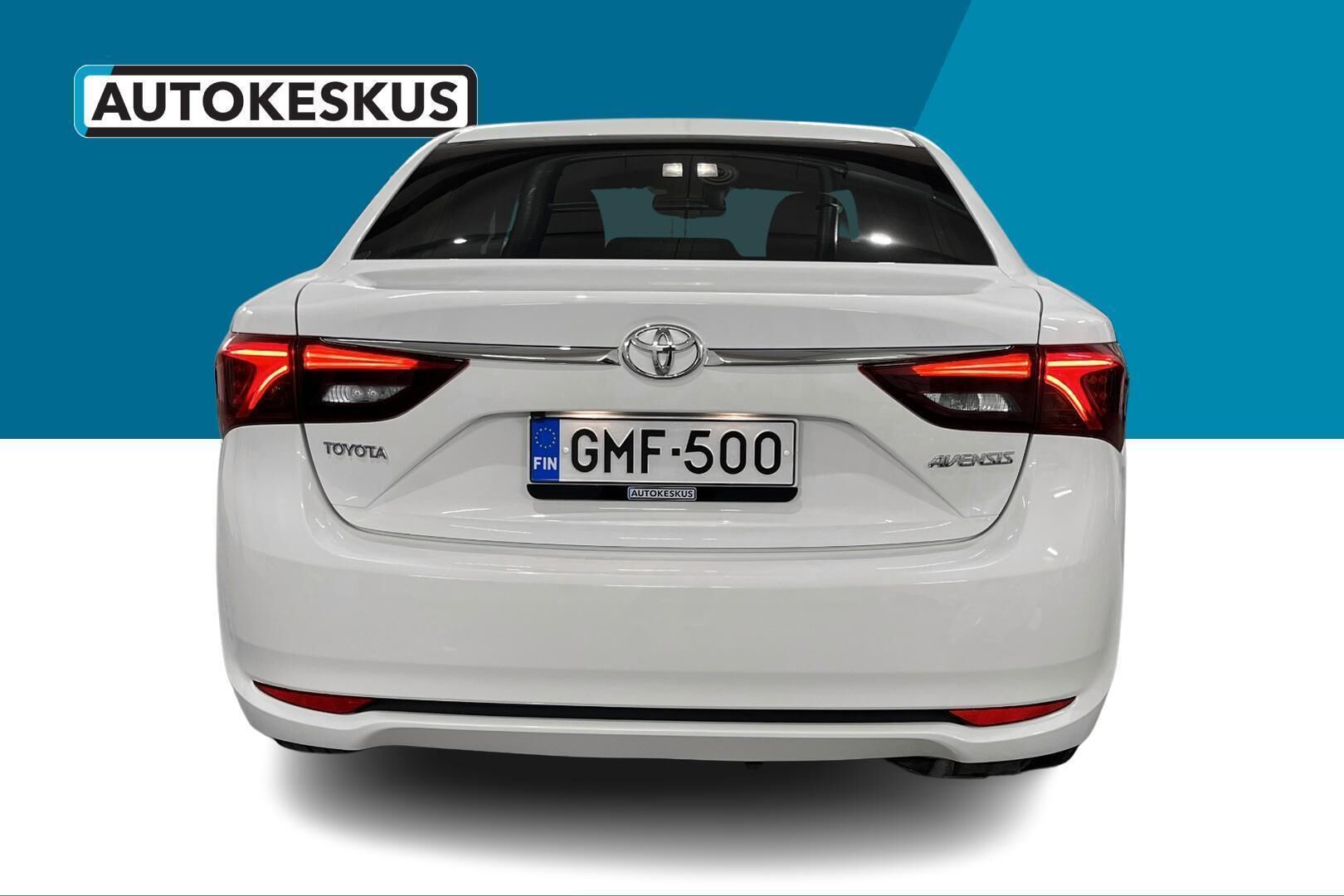 Toyota Avensis iso kuva 6