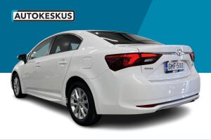 Toyota Avensis esikatselu 7