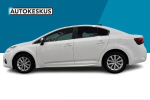 Toyota Avensis esikatselu 8