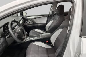Toyota Avensis esikatselu 16