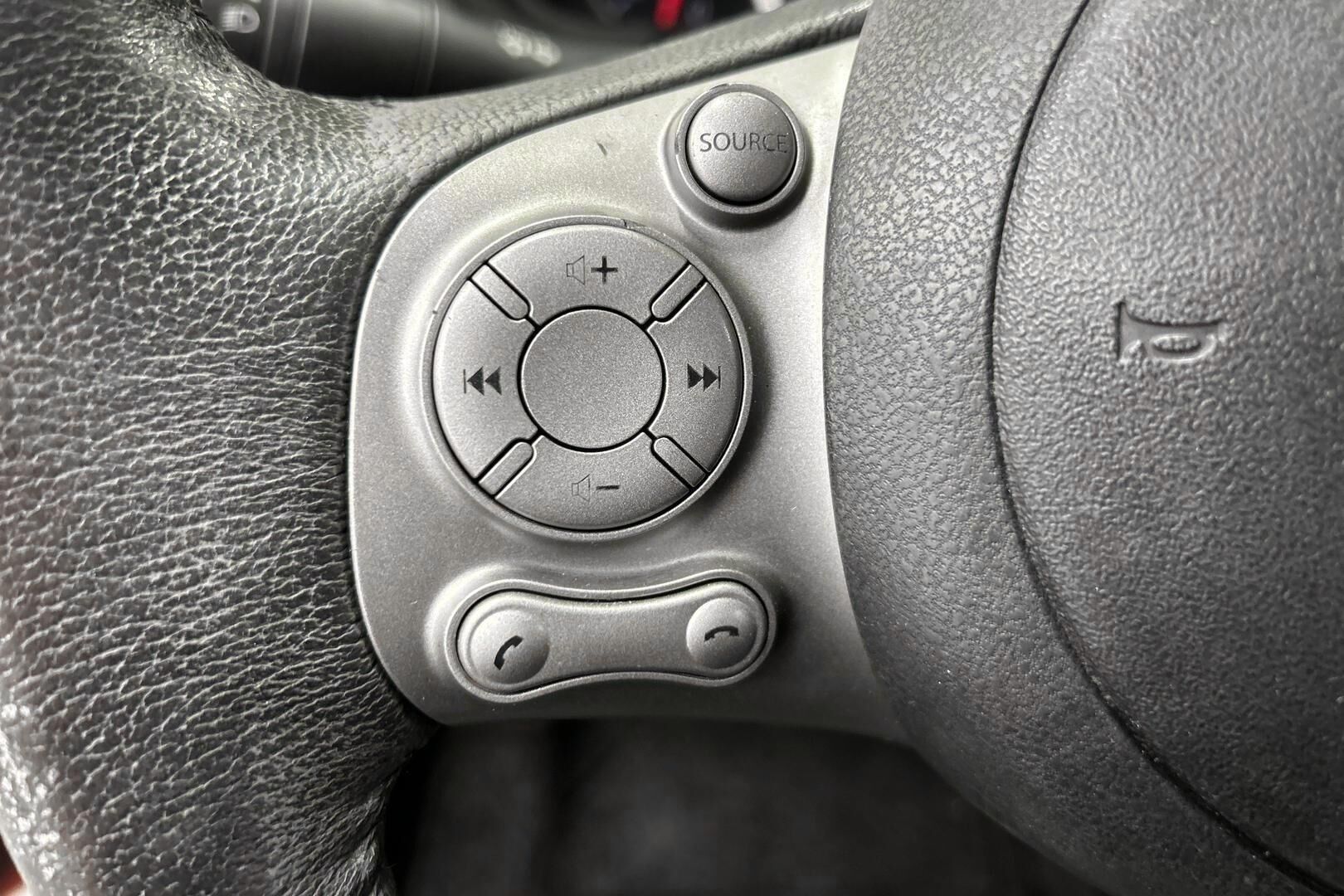 Nissan Micra iso kuva 15