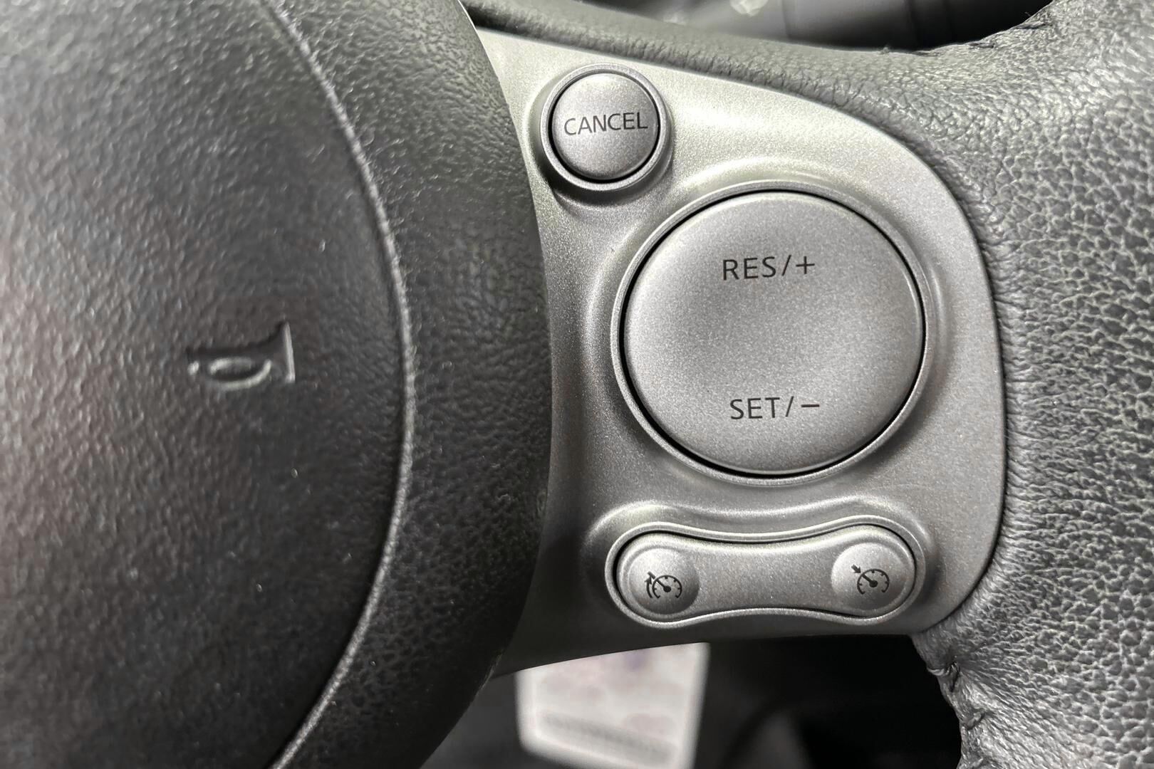 Nissan Micra iso kuva 16