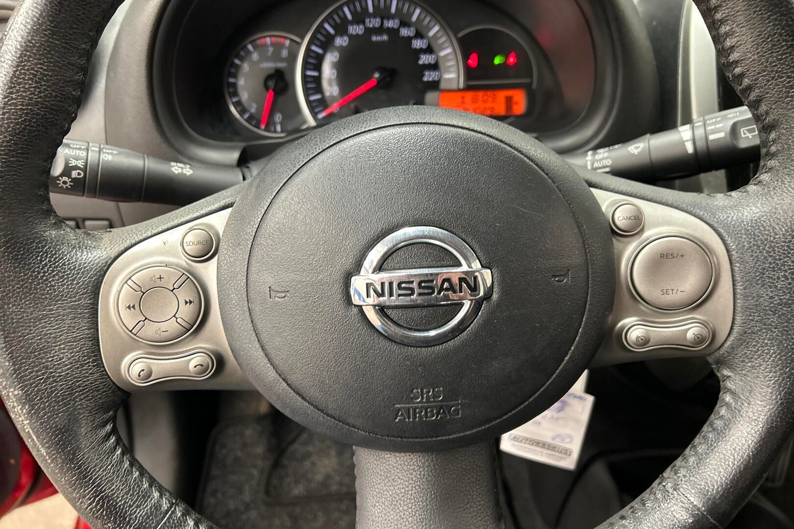 Nissan Micra iso kuva 18