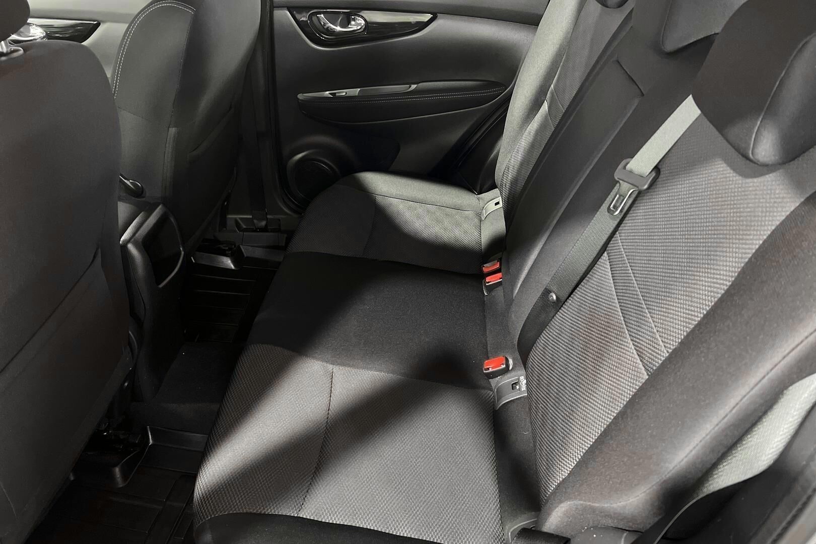 Nissan Qashqai iso kuva 10