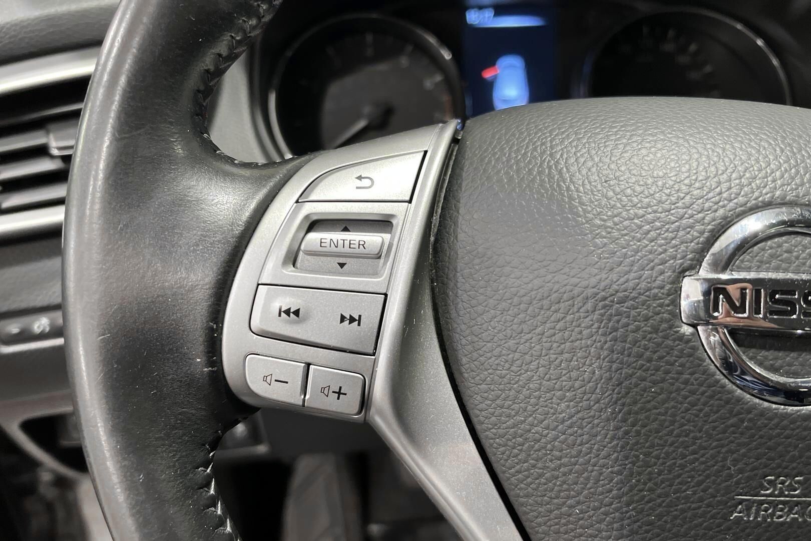 Nissan Qashqai iso kuva 14