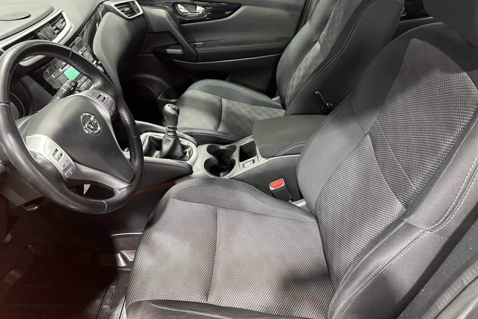 Nissan Qashqai iso kuva 9