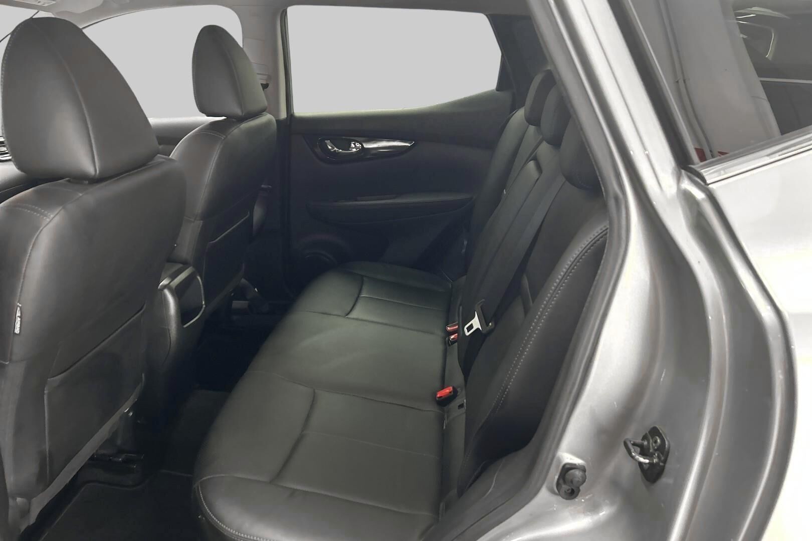 Nissan Qashqai iso kuva 10