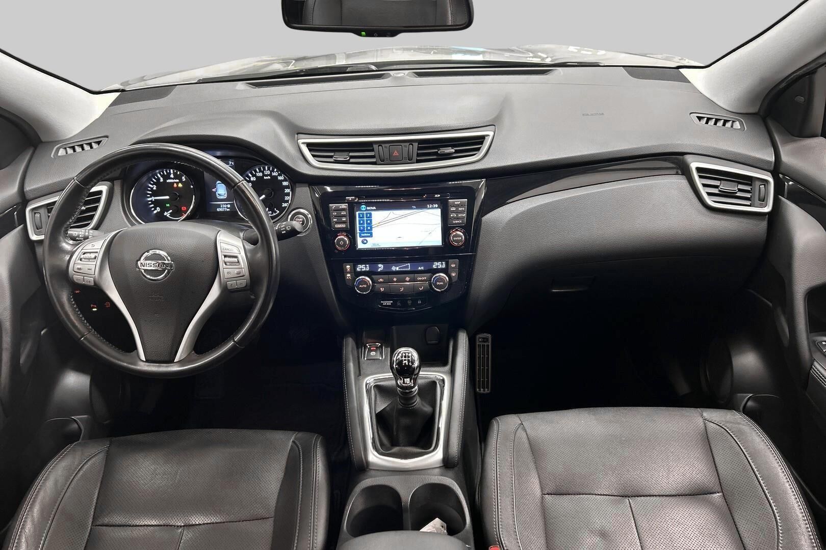 Nissan Qashqai iso kuva 11