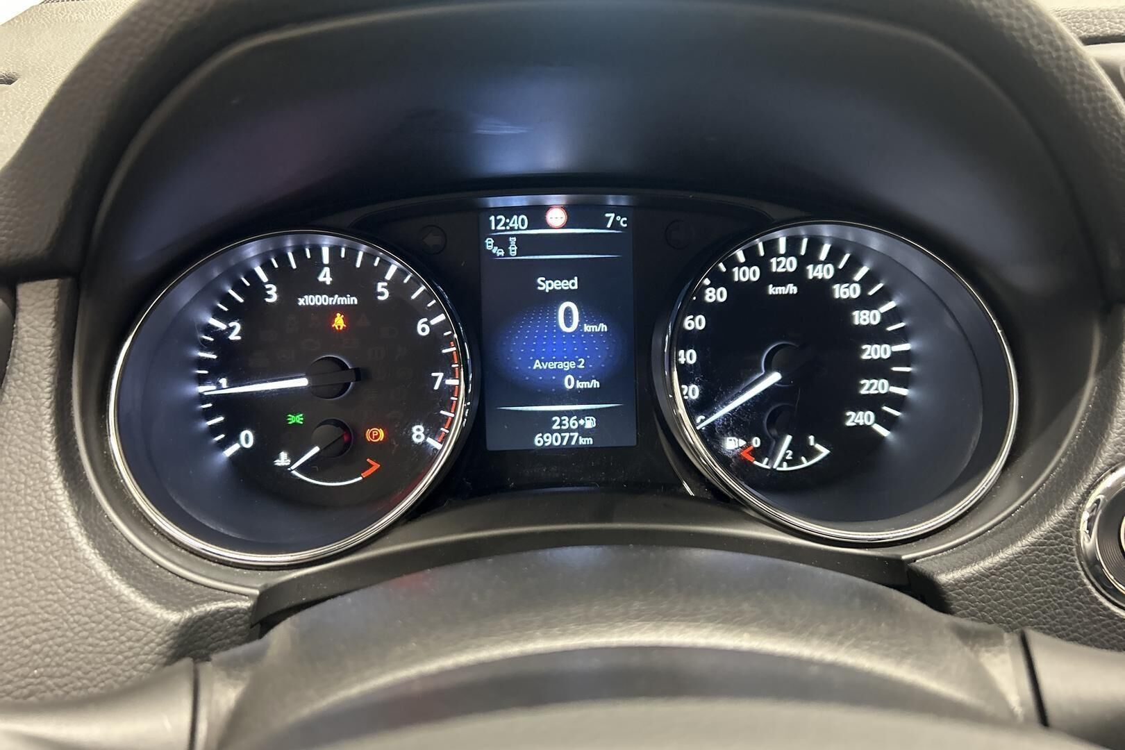 Nissan Qashqai iso kuva 14