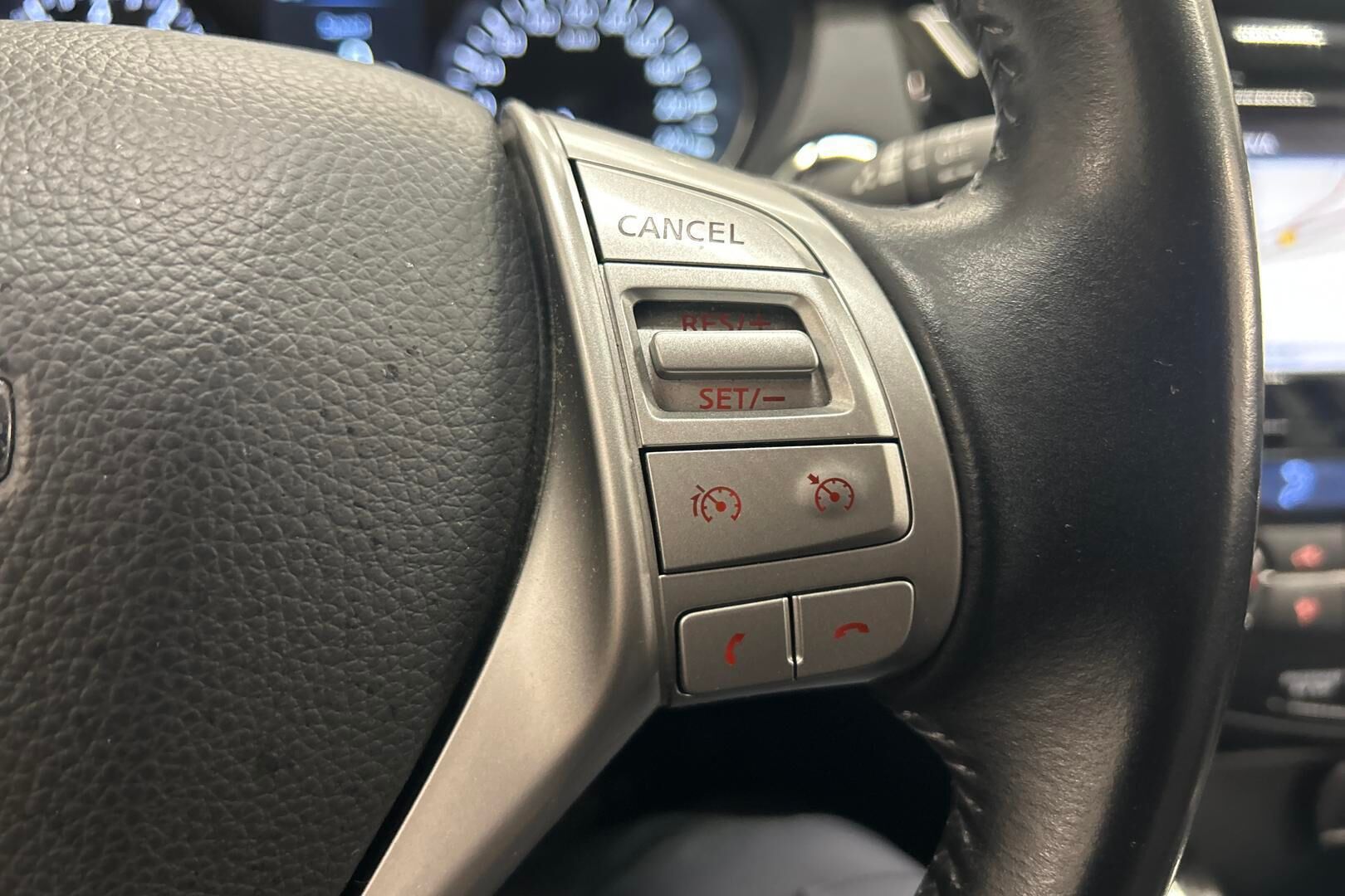 Nissan Qashqai iso kuva 16