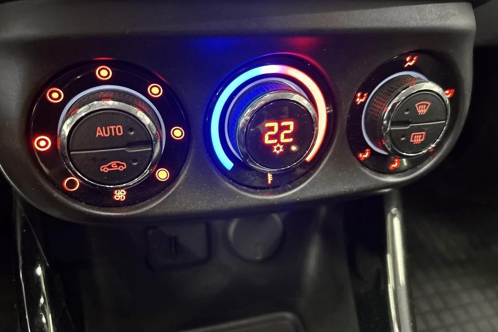 Opel Corsa iso kuva 22
