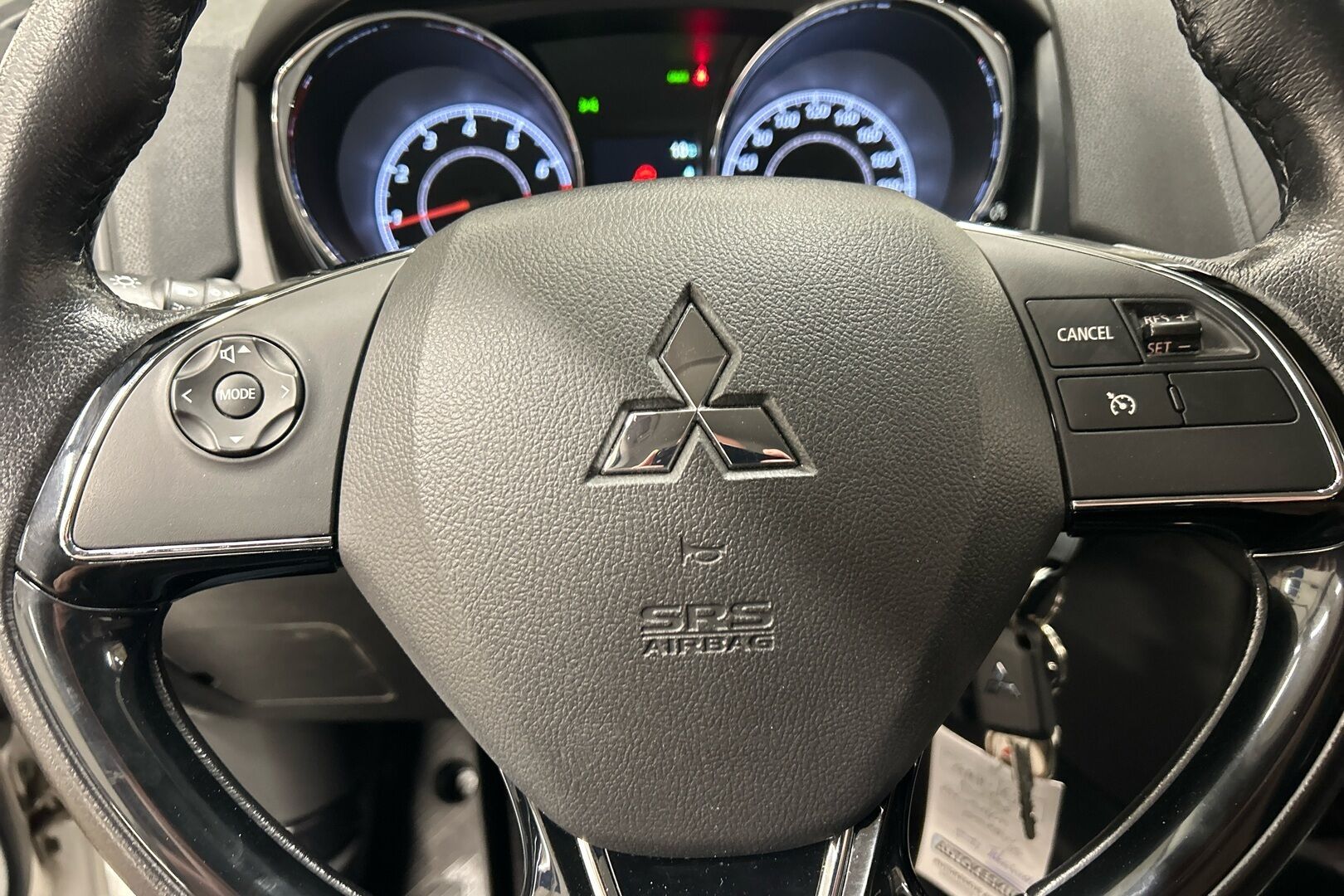 Mitsubishi ASX iso kuva 16