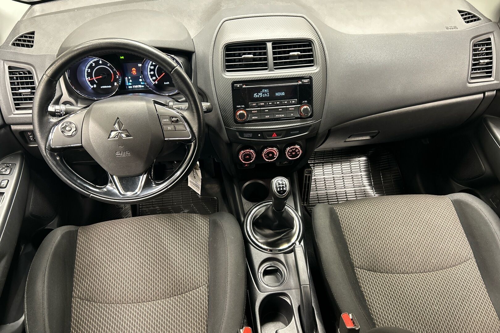 Mitsubishi ASX iso kuva 6