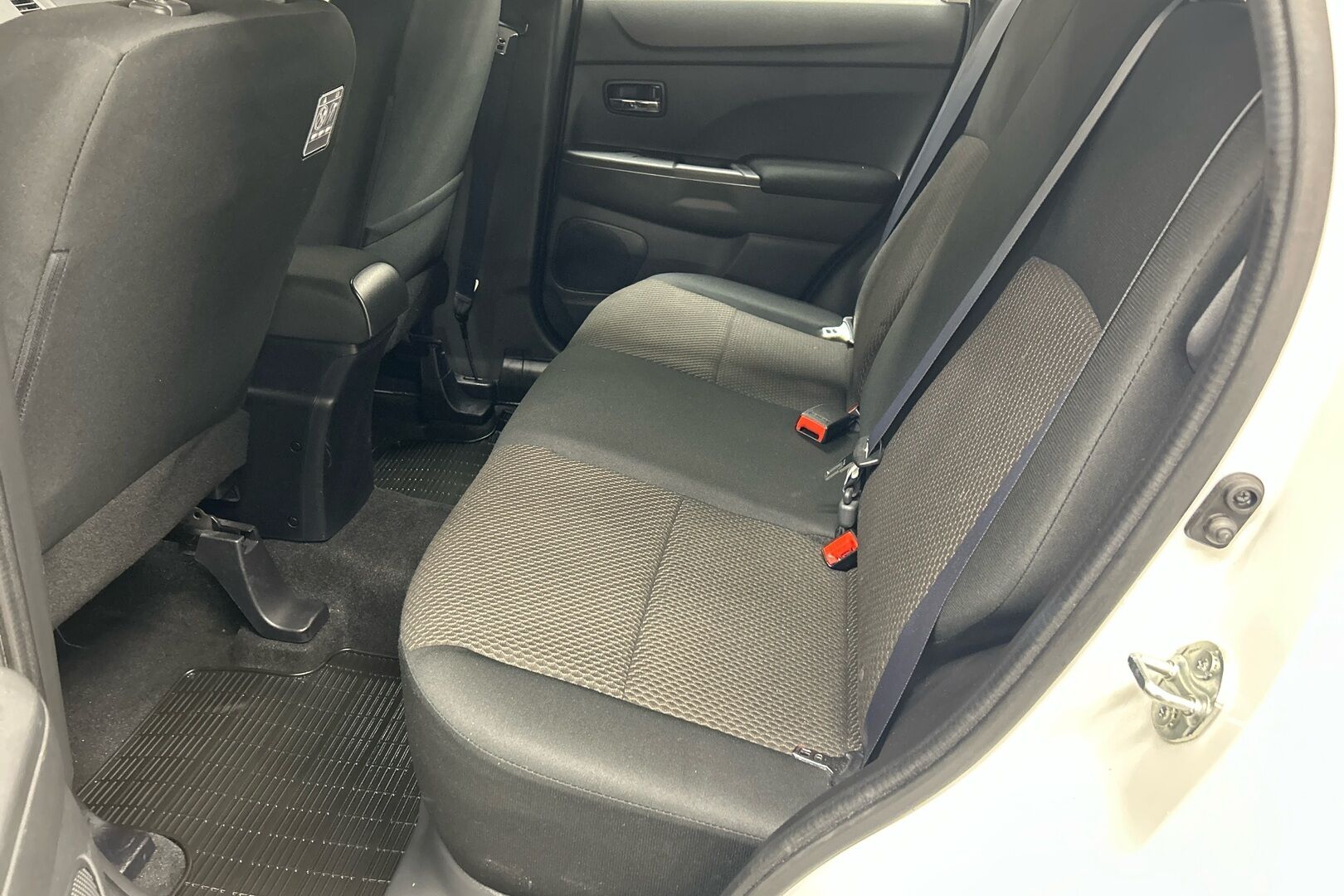Mitsubishi ASX iso kuva 8
