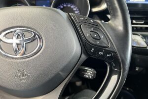 Toyota C-HR esikatselu 18