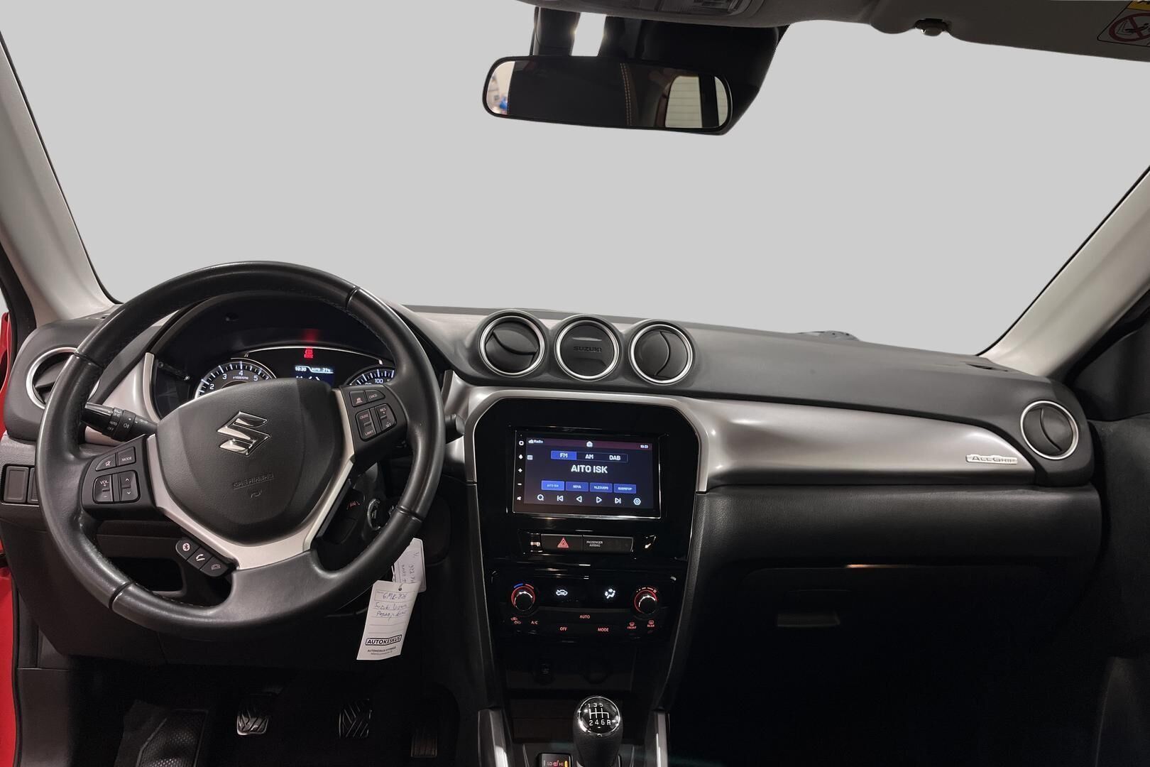 Suzuki Vitara iso kuva 11