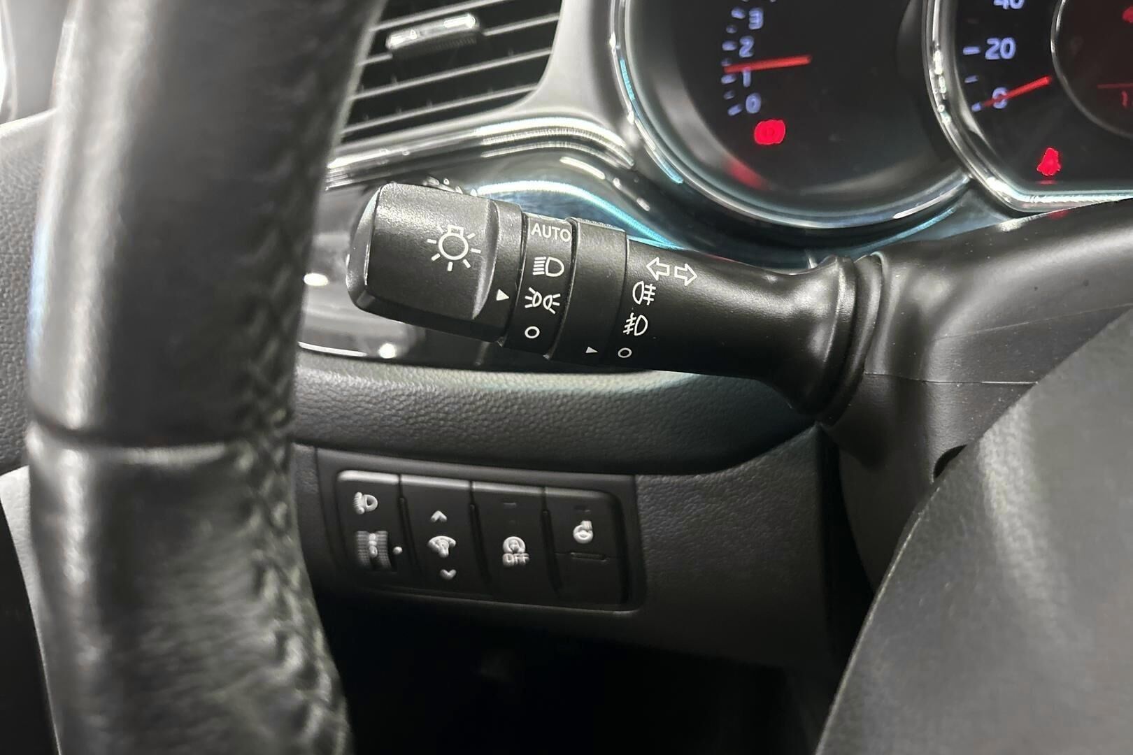 Kia cee'd iso kuva 21