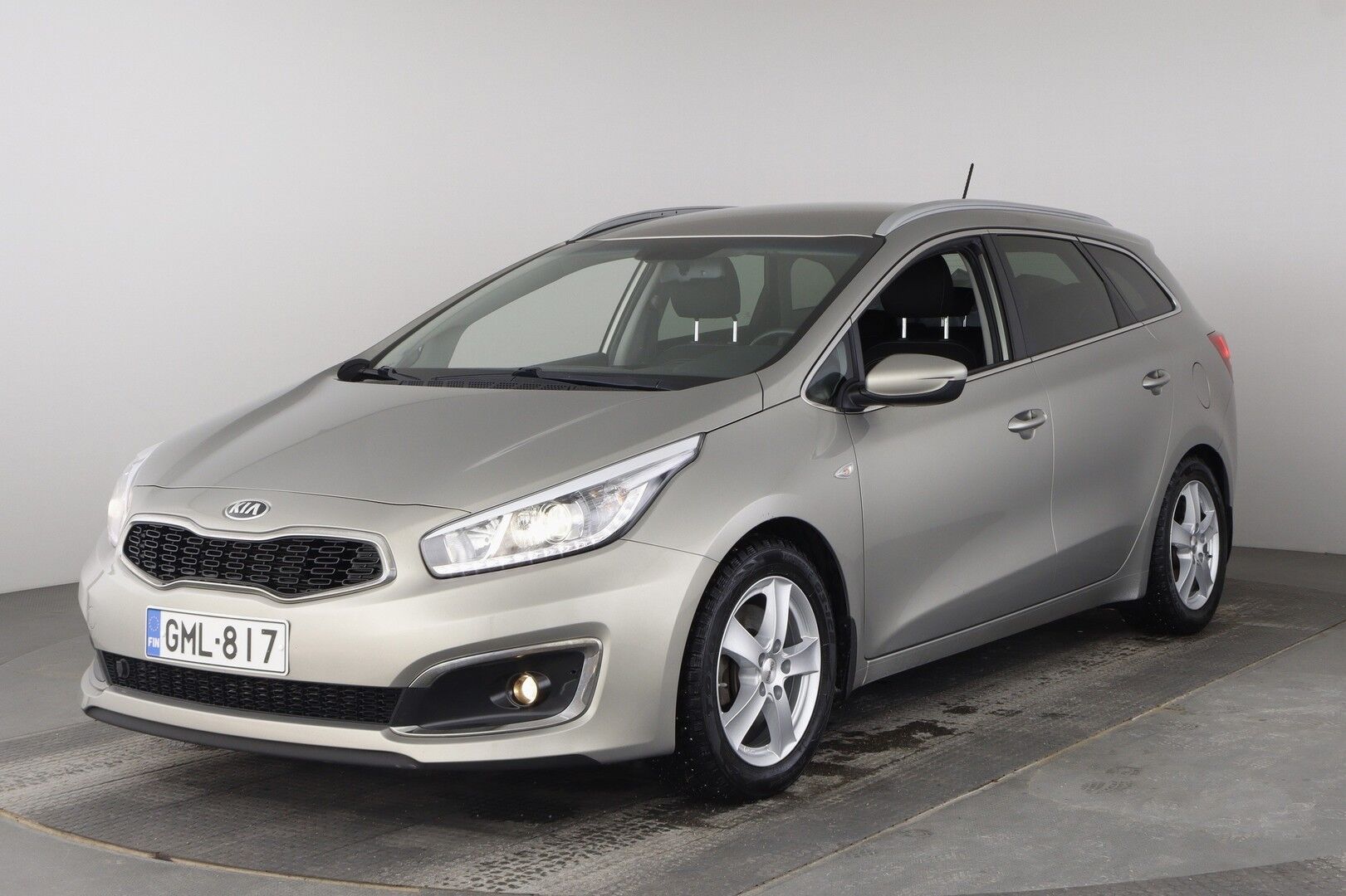 Kia cee'd iso kuva 0