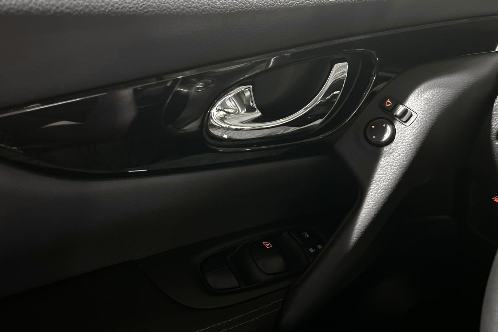 Nissan Qashqai iso kuva 22