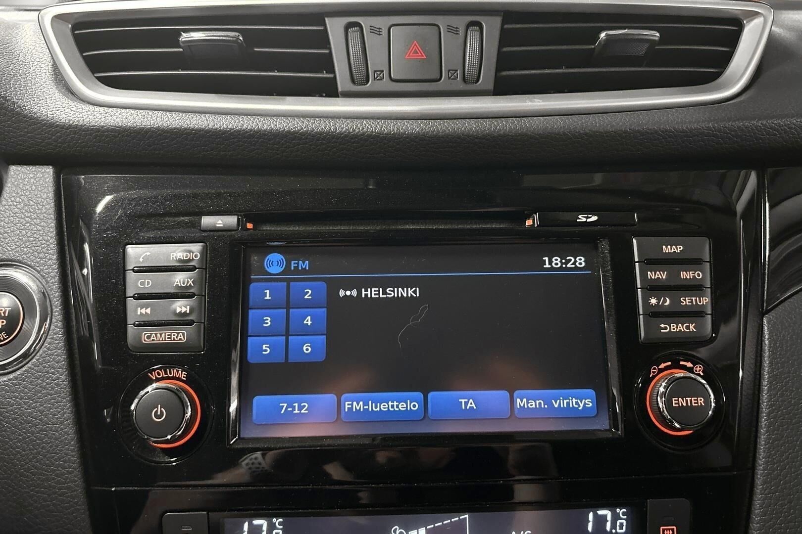 Nissan Qashqai iso kuva 24