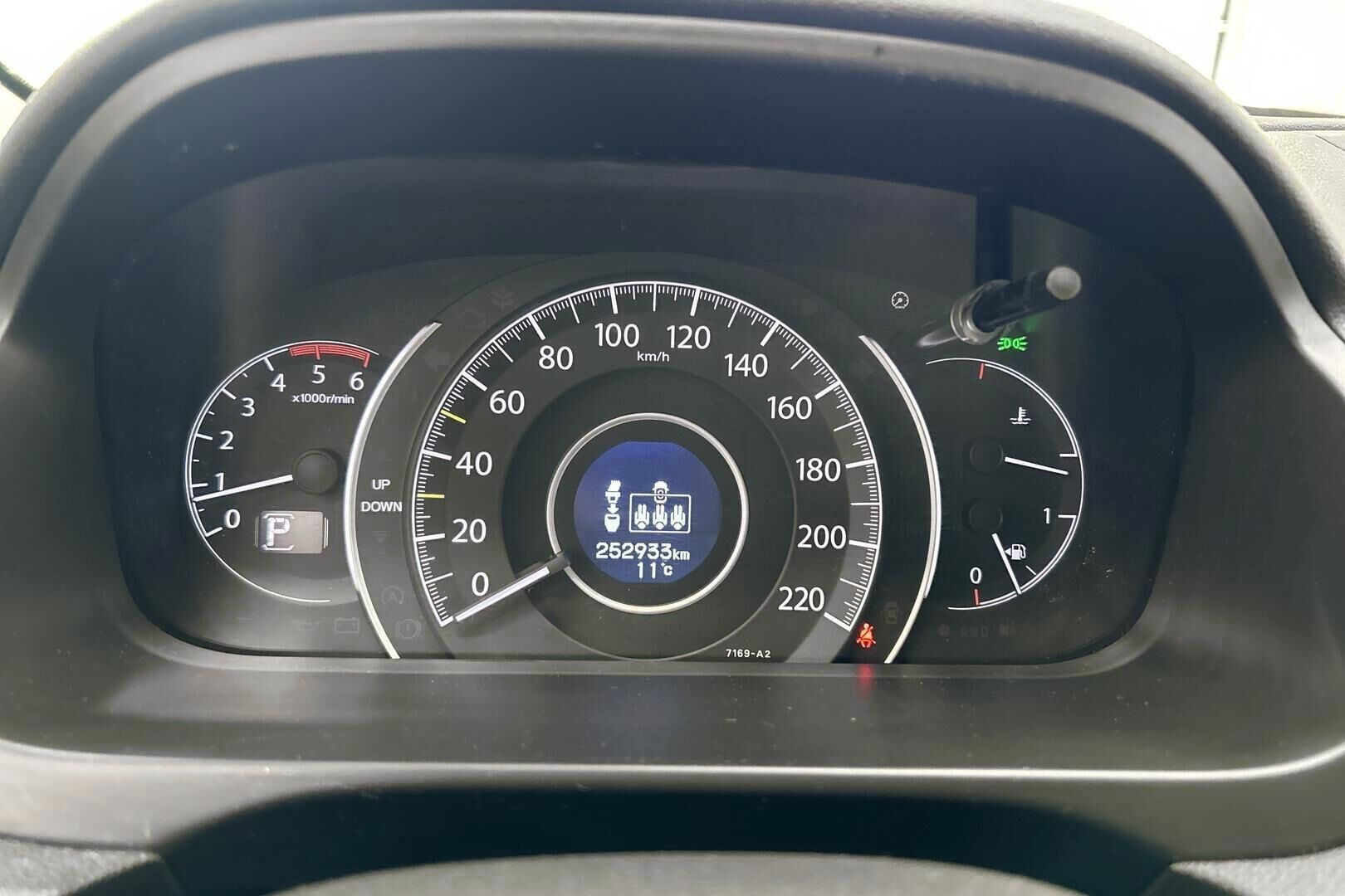 Honda CR-V iso kuva 14