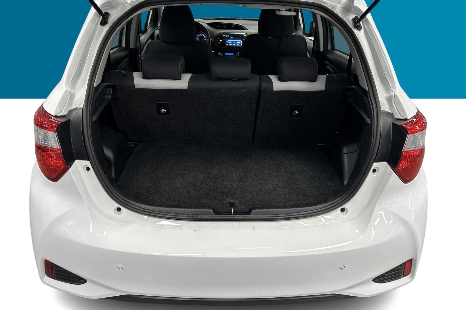 Toyota Yaris iso kuva 12