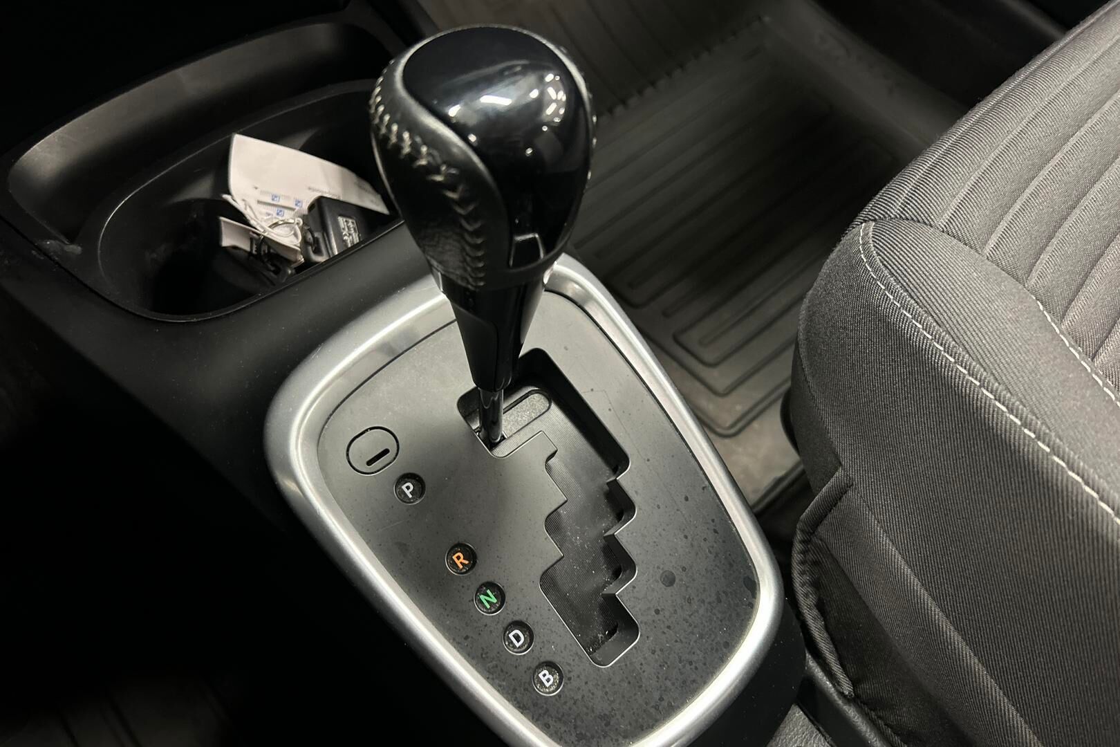 Toyota Yaris iso kuva 22