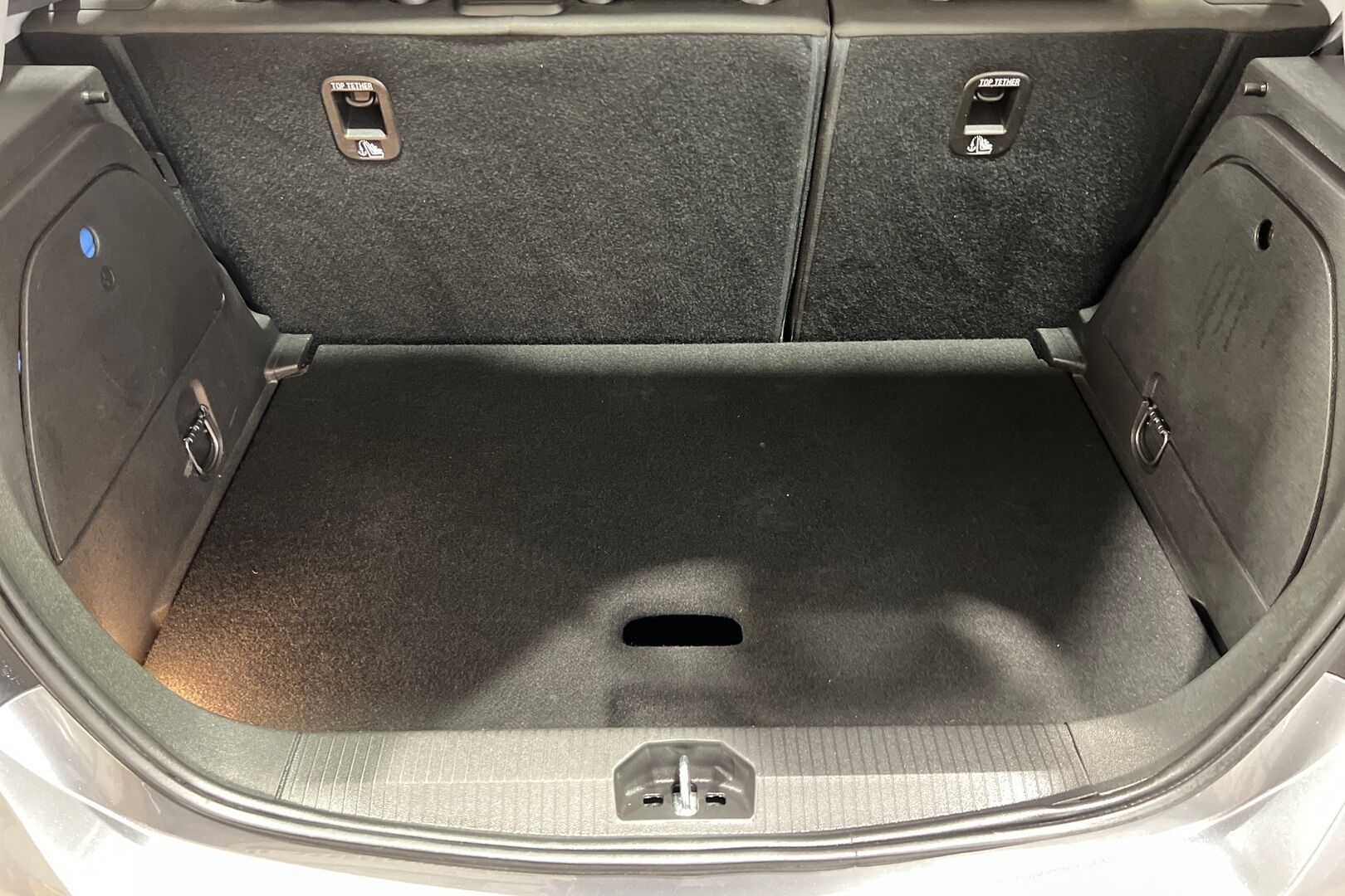 OPEL CORSA iso kuva 12