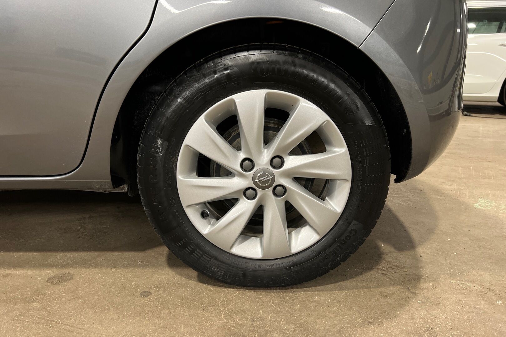 OPEL CORSA iso kuva 13