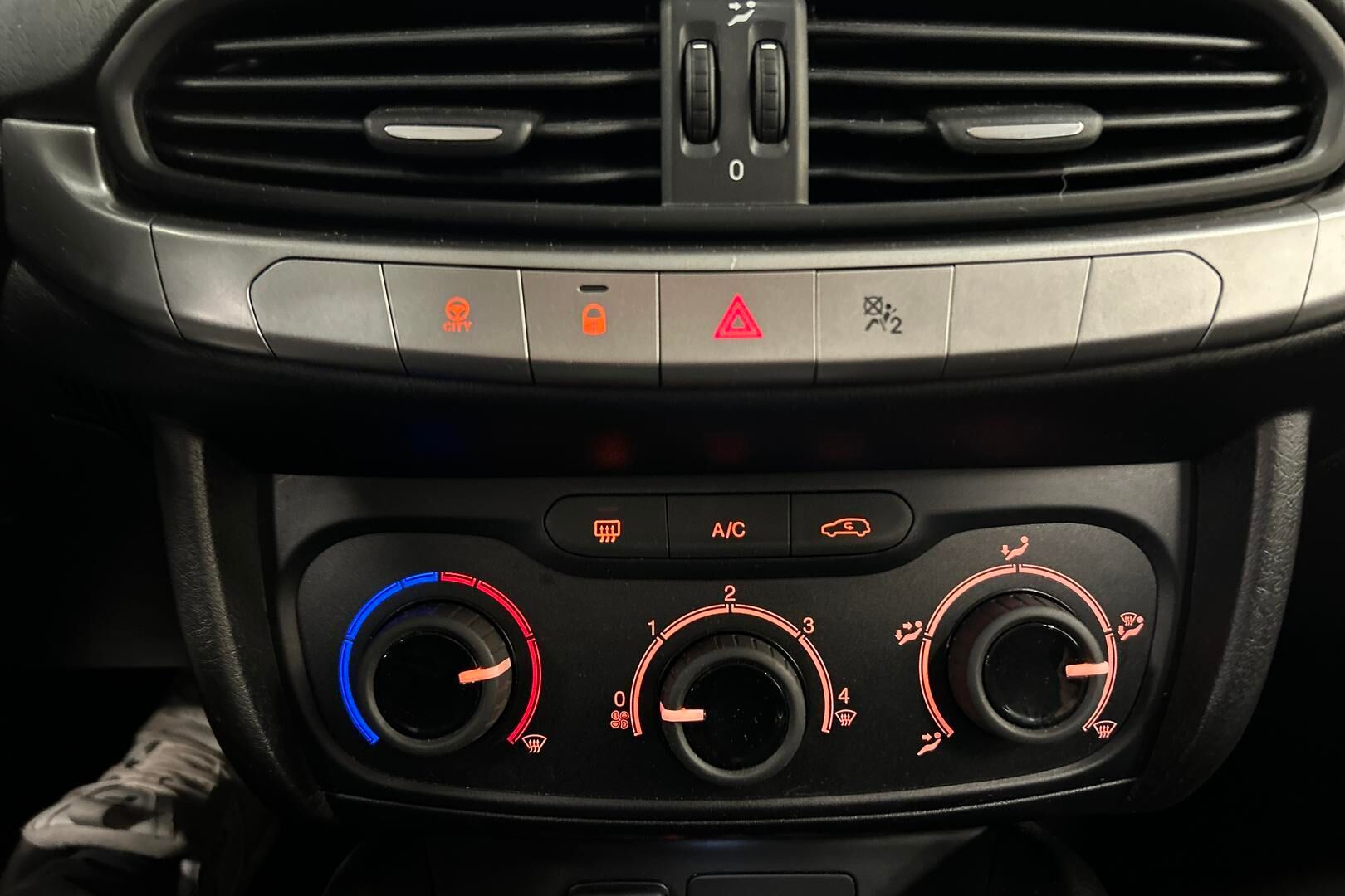 Fiat Tipo iso kuva 14