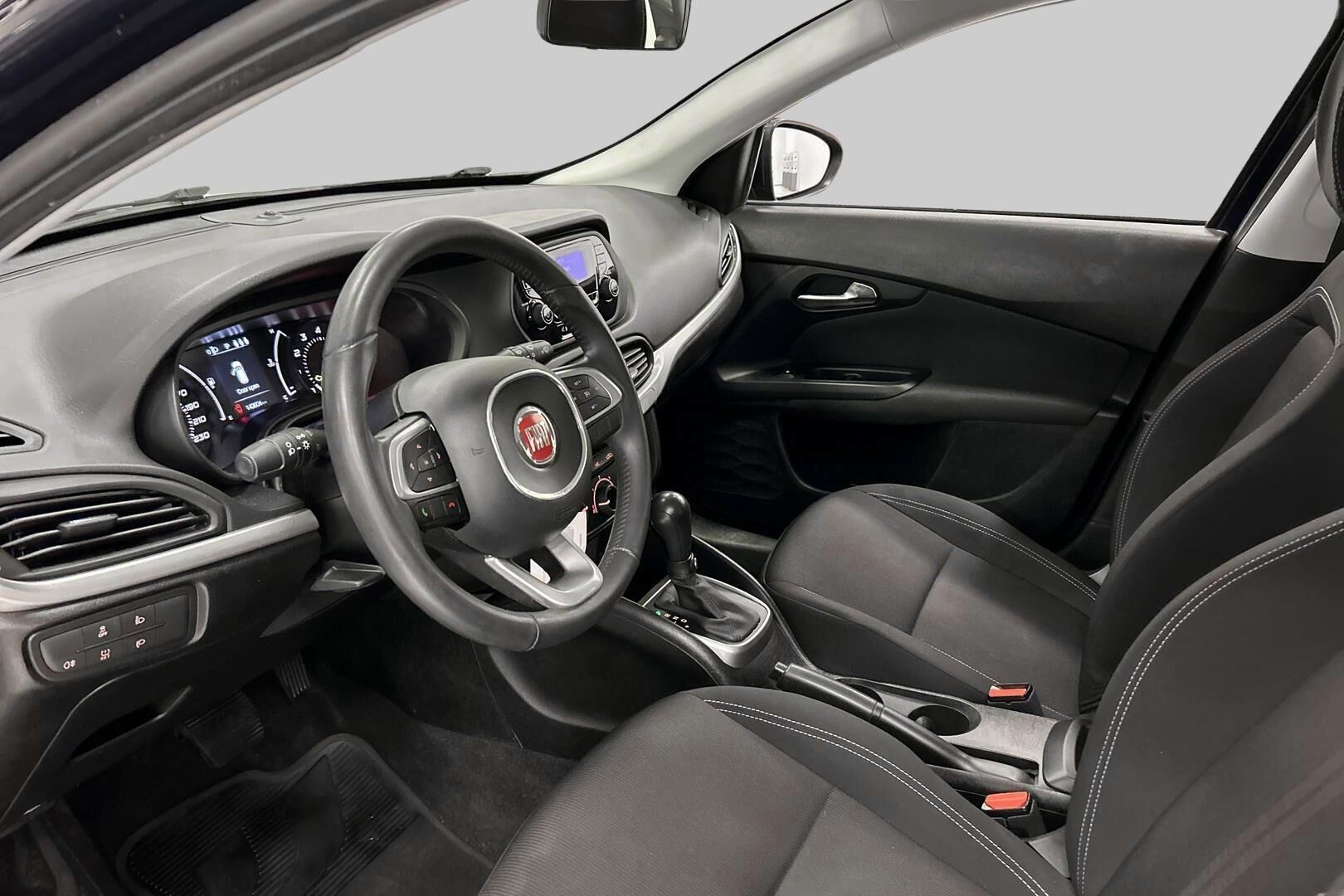 Fiat Tipo iso kuva 4