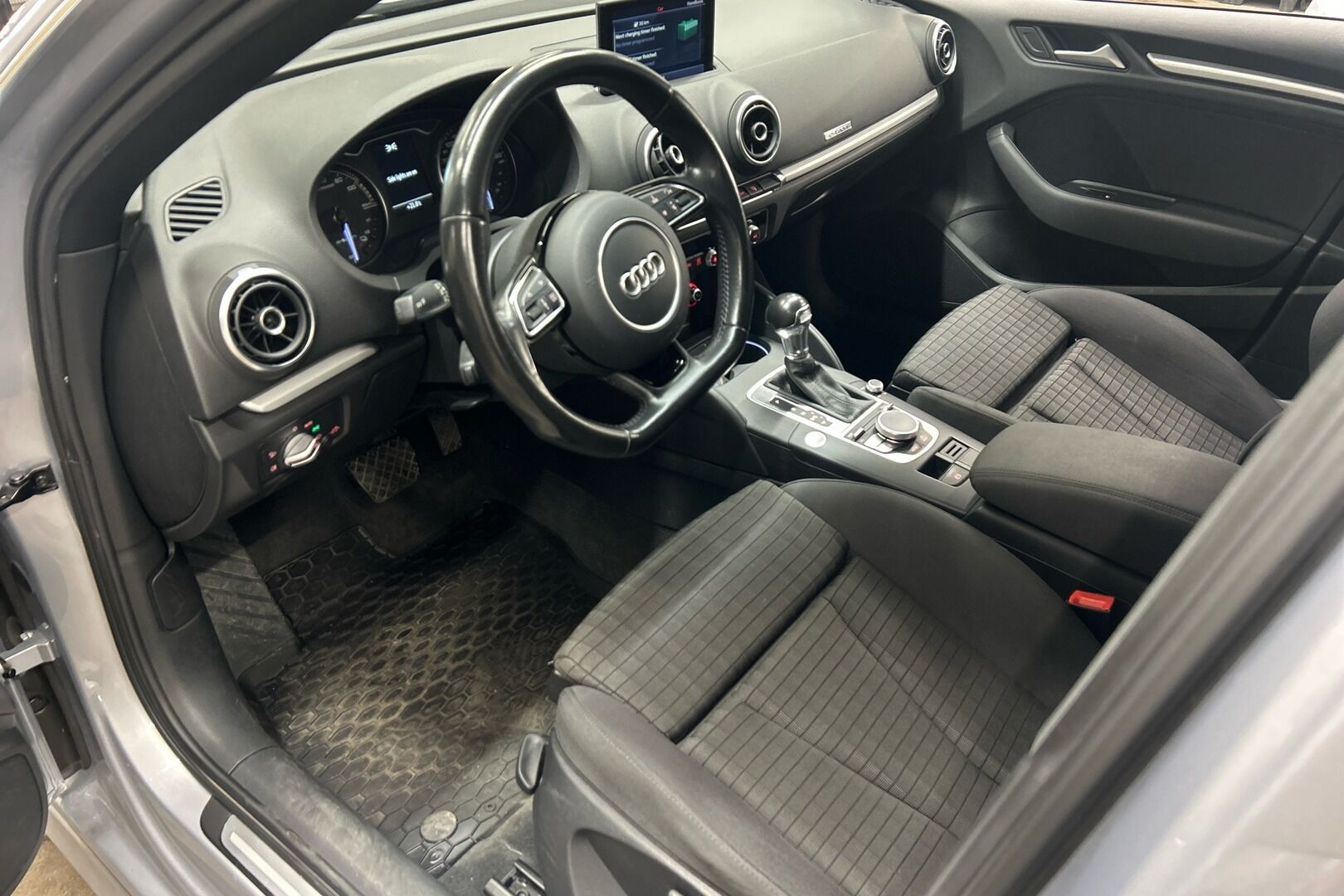 Audi A3 iso kuva 7