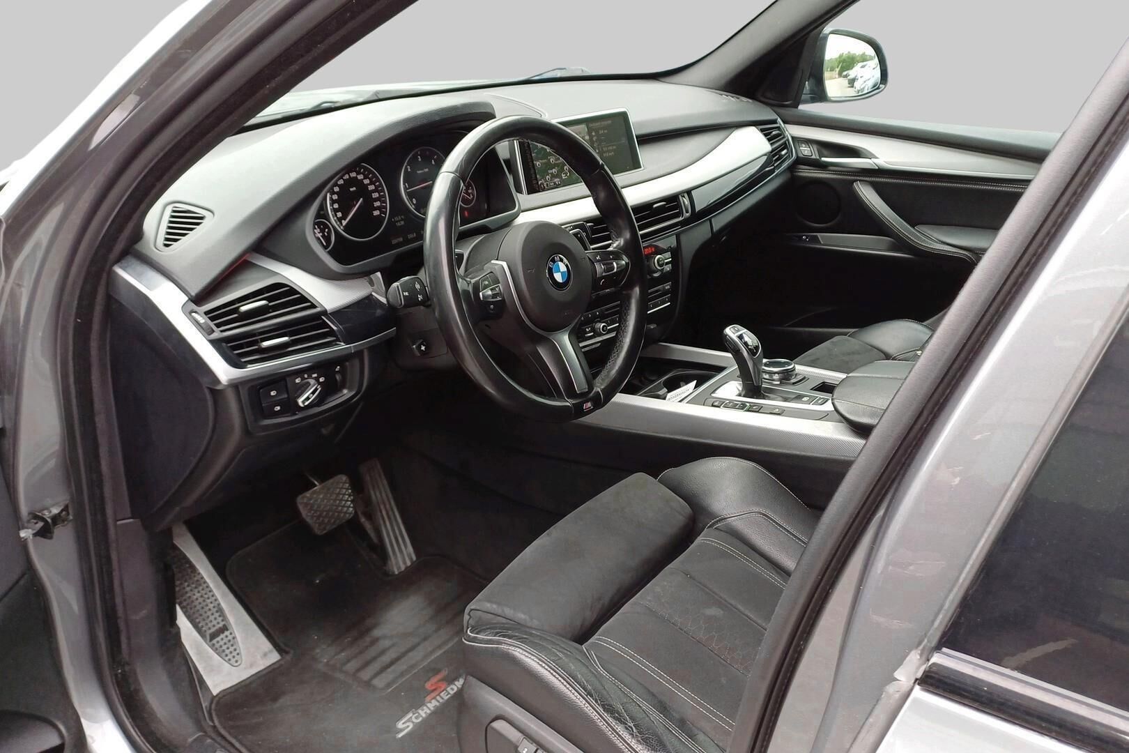 BMW X5 iso kuva 1