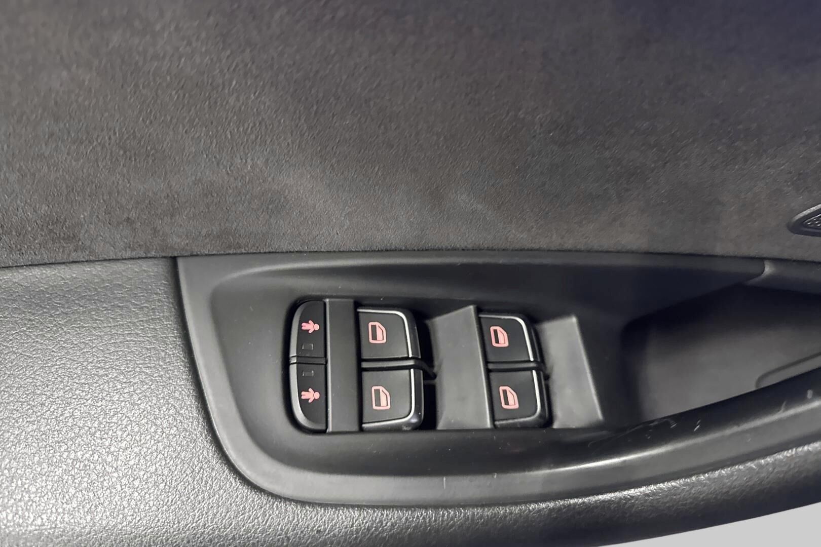 Audi A6 iso kuva 19