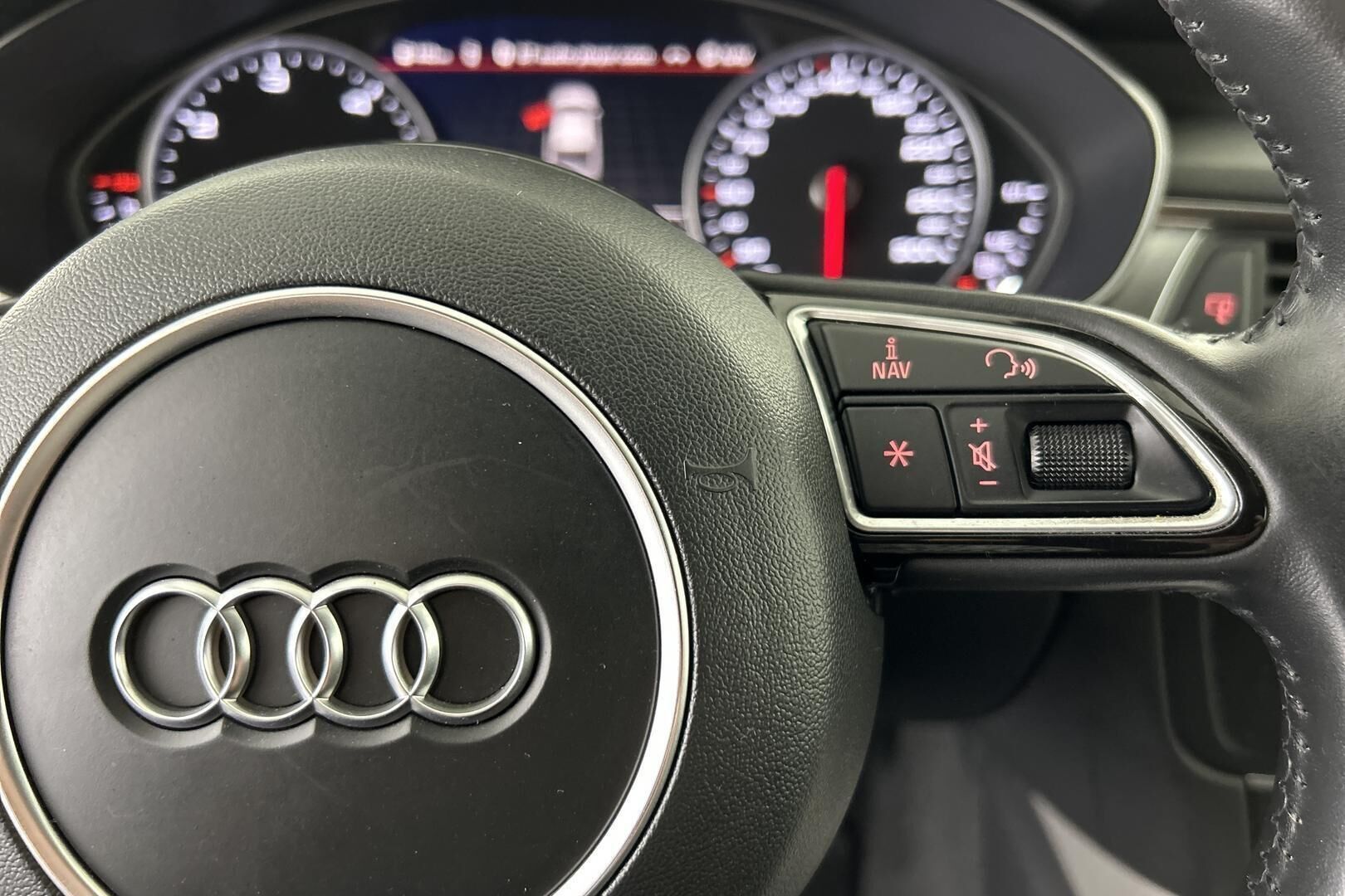 Audi A6 iso kuva 20