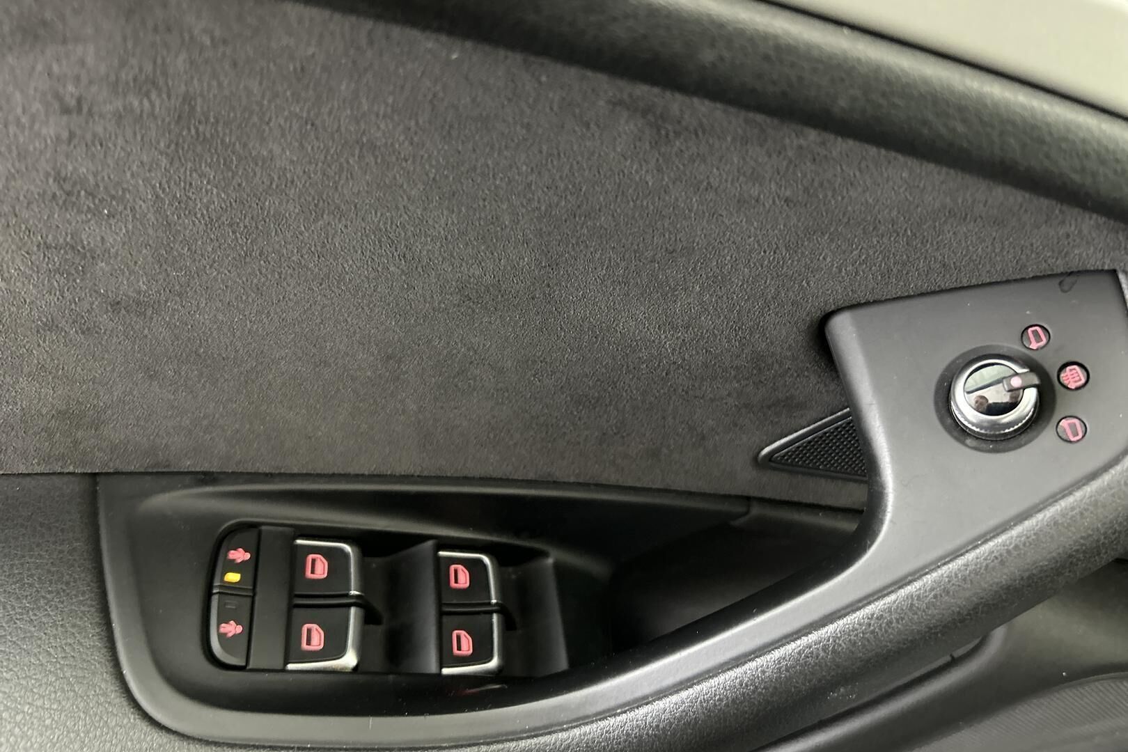 Audi A6 iso kuva 23