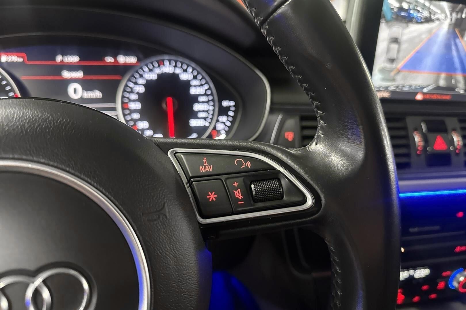 Audi A6 iso kuva 30