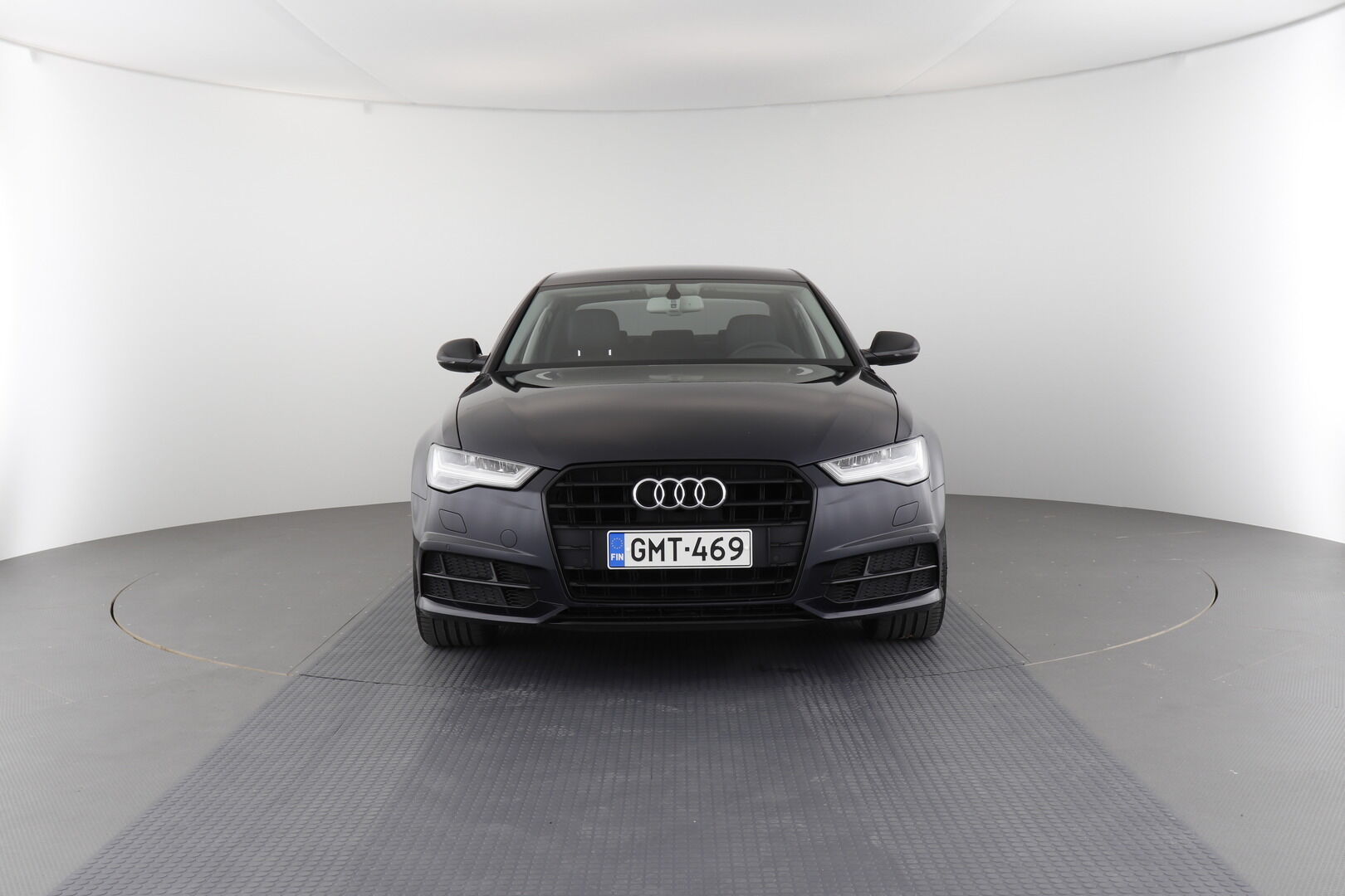 Audi A6 iso kuva 10