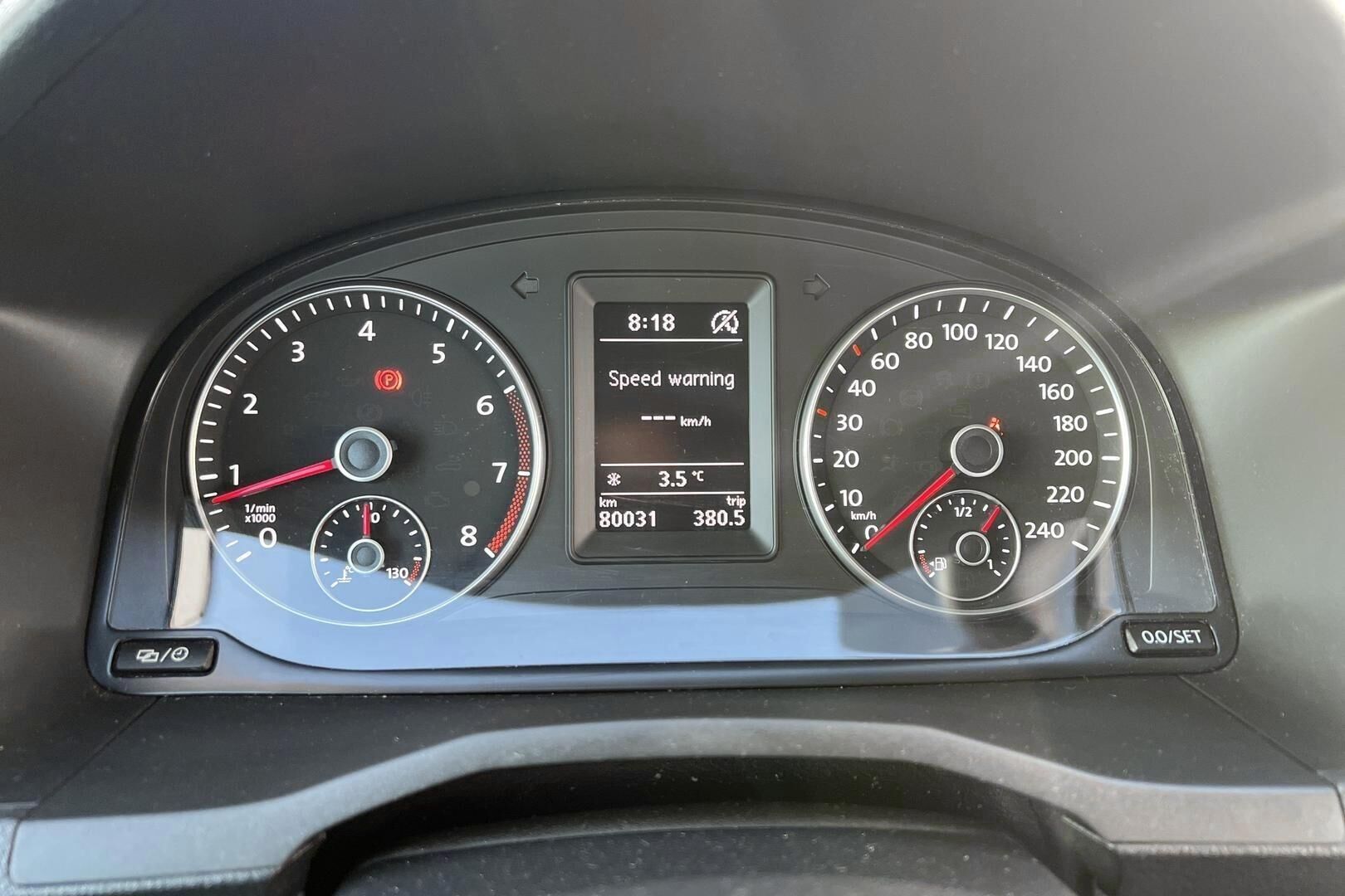 Volkswagen Caddy iso kuva 14