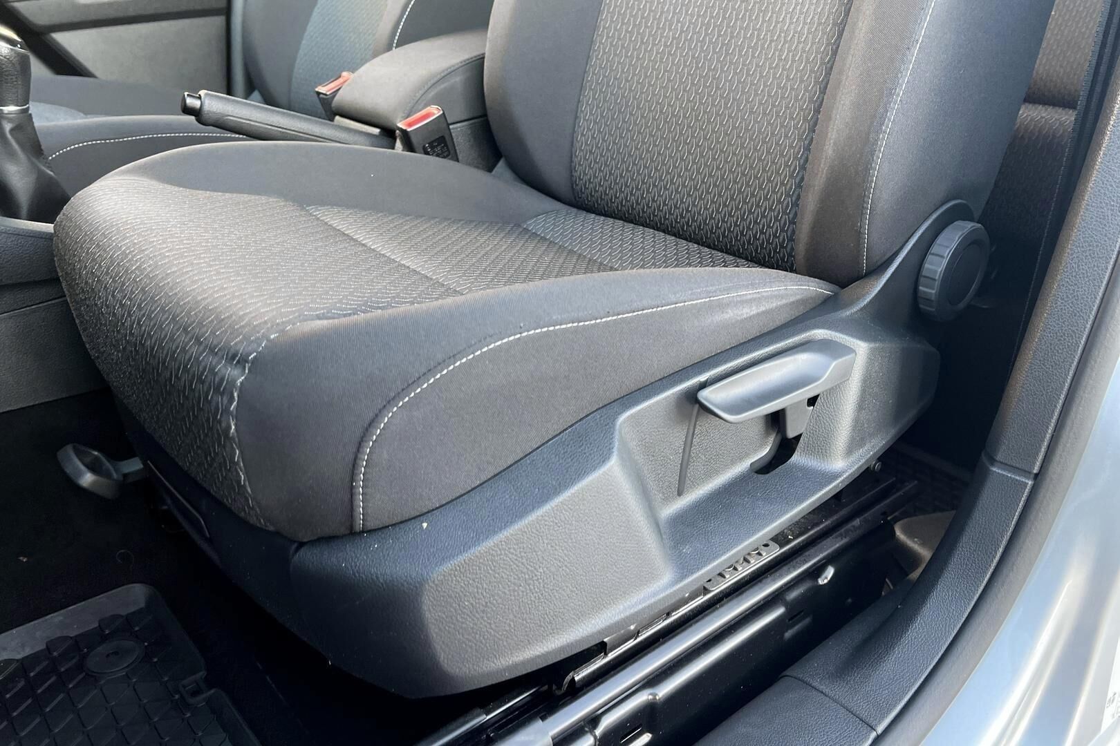 Volkswagen Caddy iso kuva 22