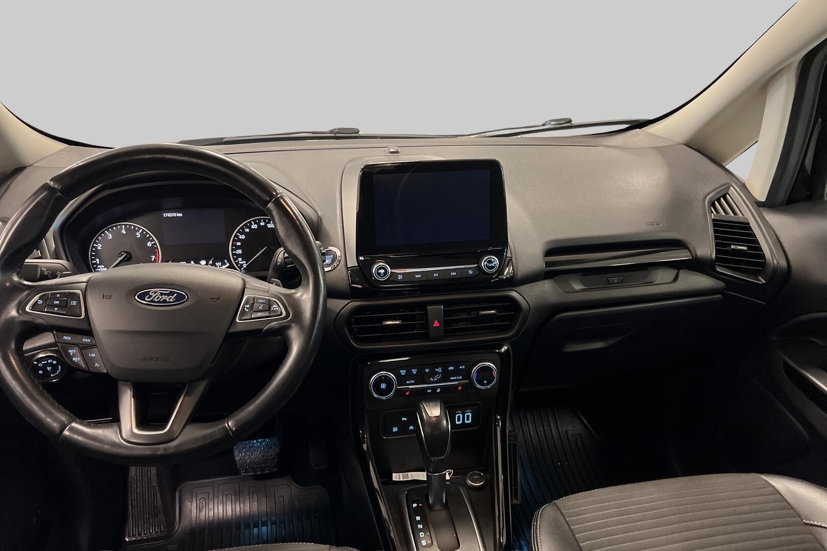 Ford Ecosport iso kuva 11