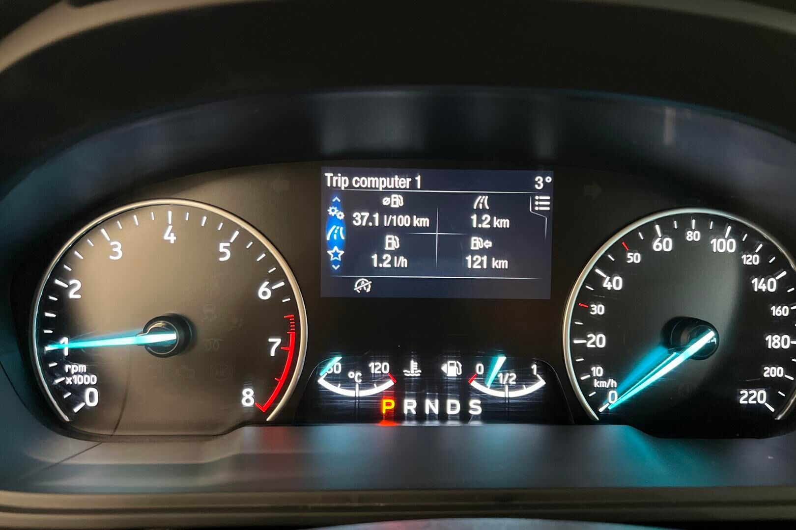 Ford Ecosport iso kuva 14