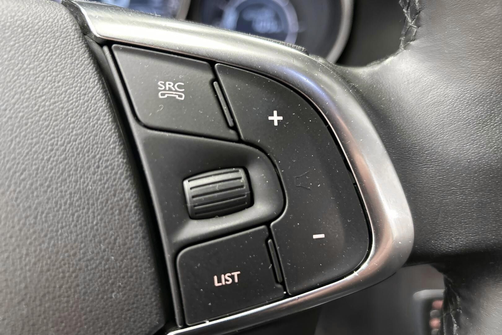 Citroen C4 iso kuva 17
