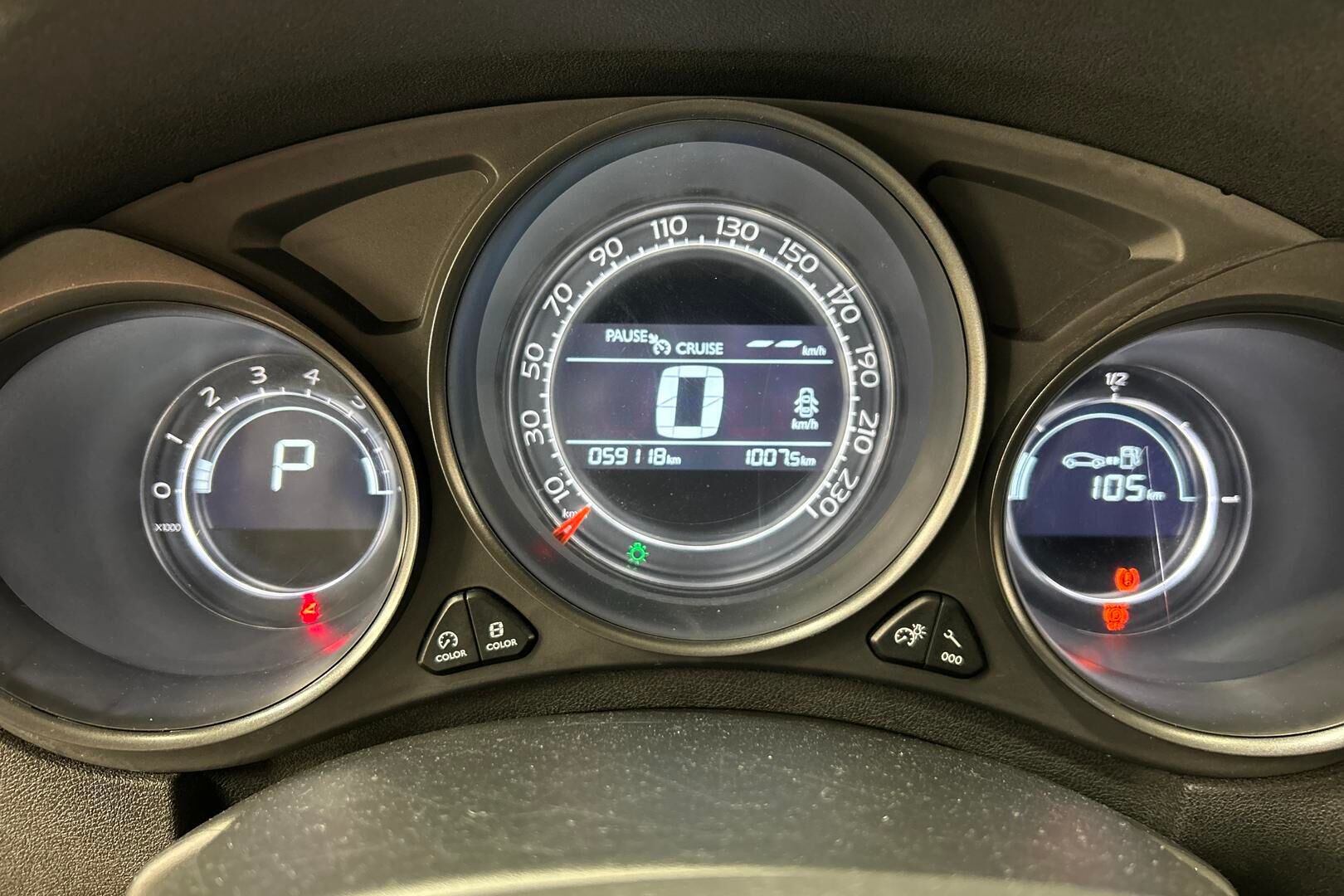 Citroen C4 iso kuva 18