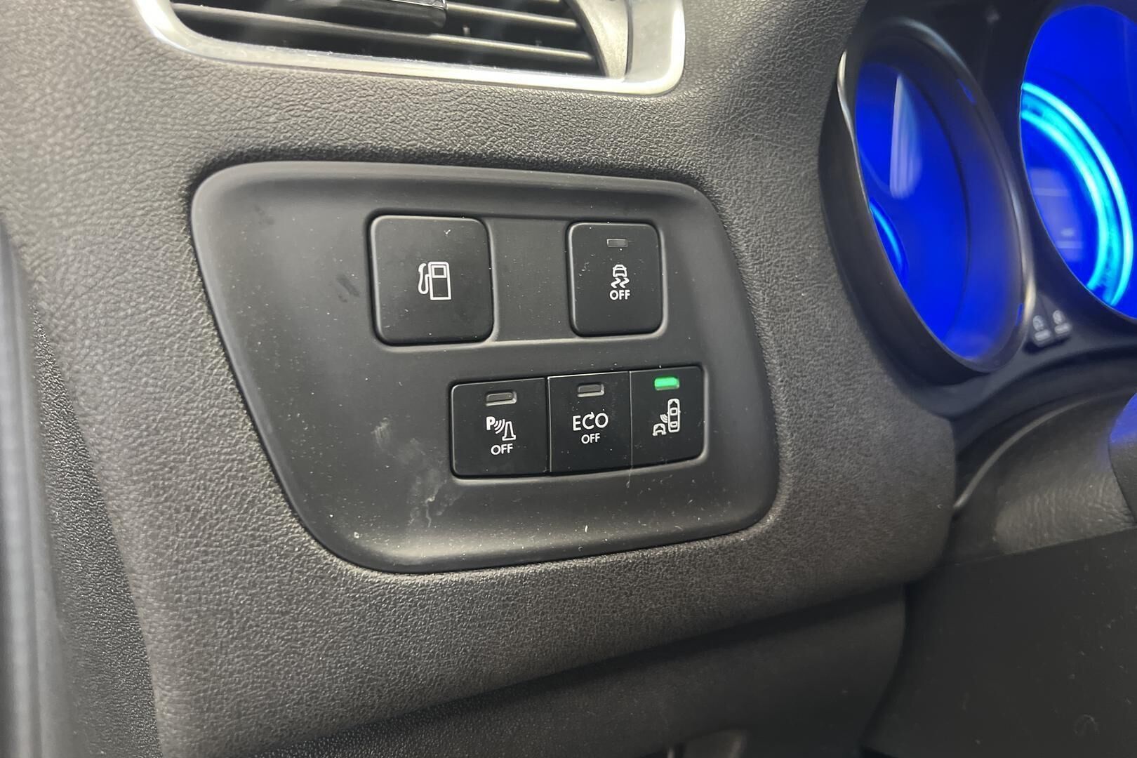 Citroen C4 iso kuva 15