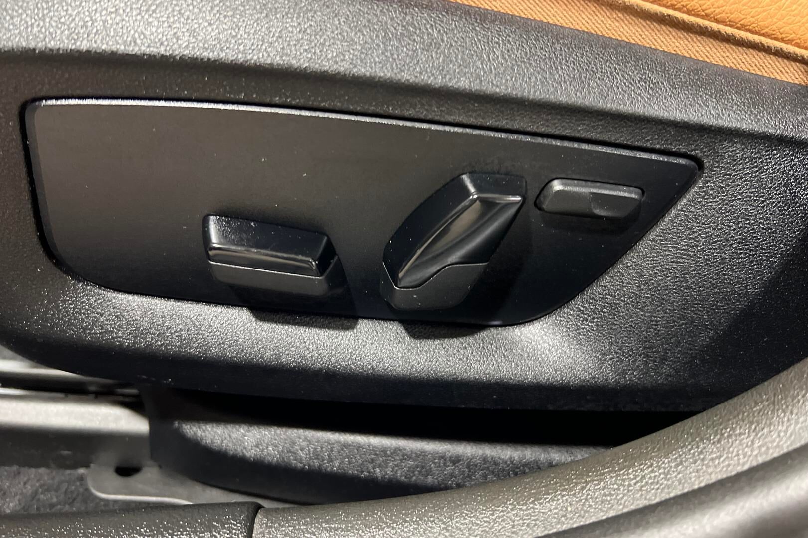 BMW 5-SARJA iso kuva 14