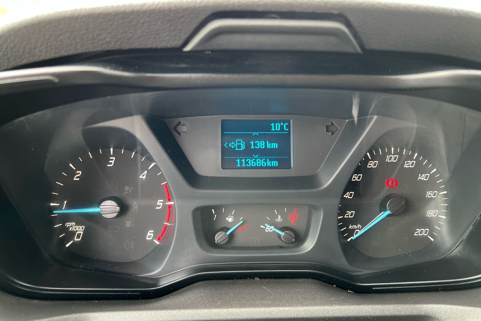 Ford Transit iso kuva 11