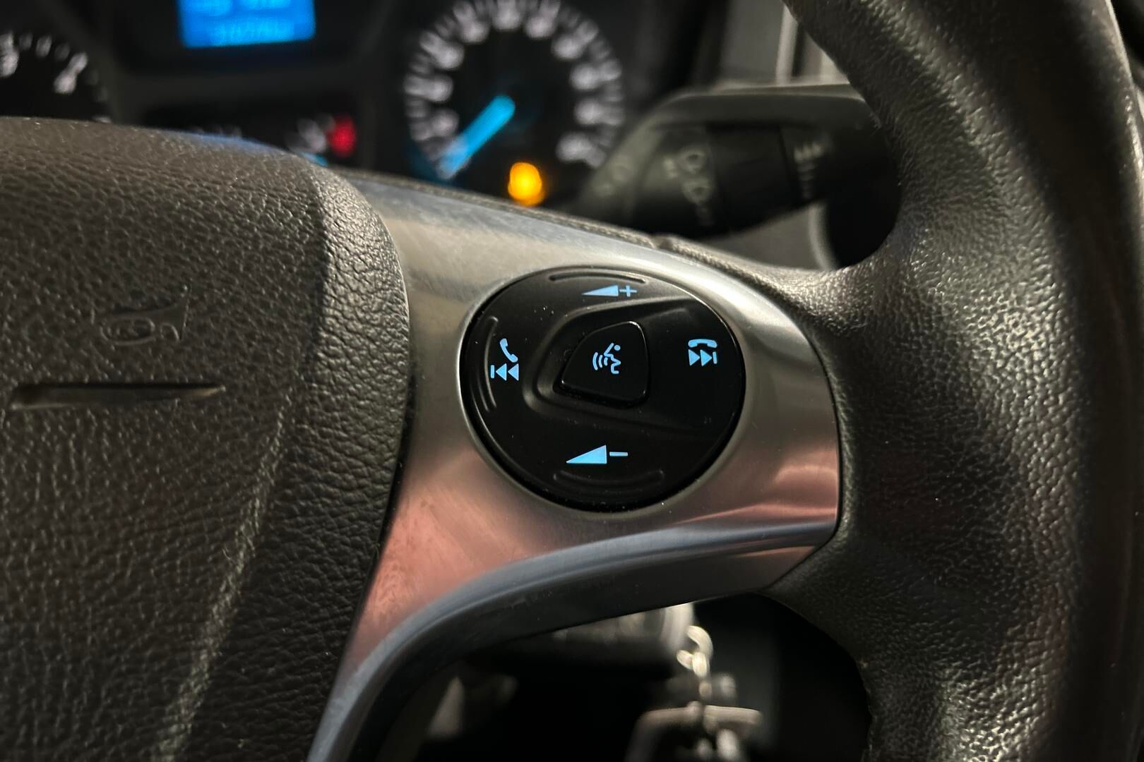 Ford Transit iso kuva 15